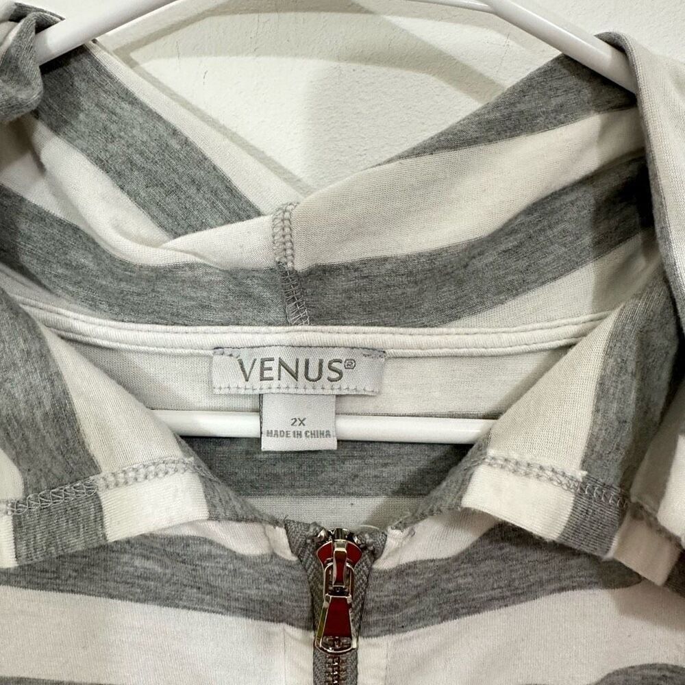 Venus Gray and White Striped Swim Cover Up Hood size 2X - Picture 4 of 7